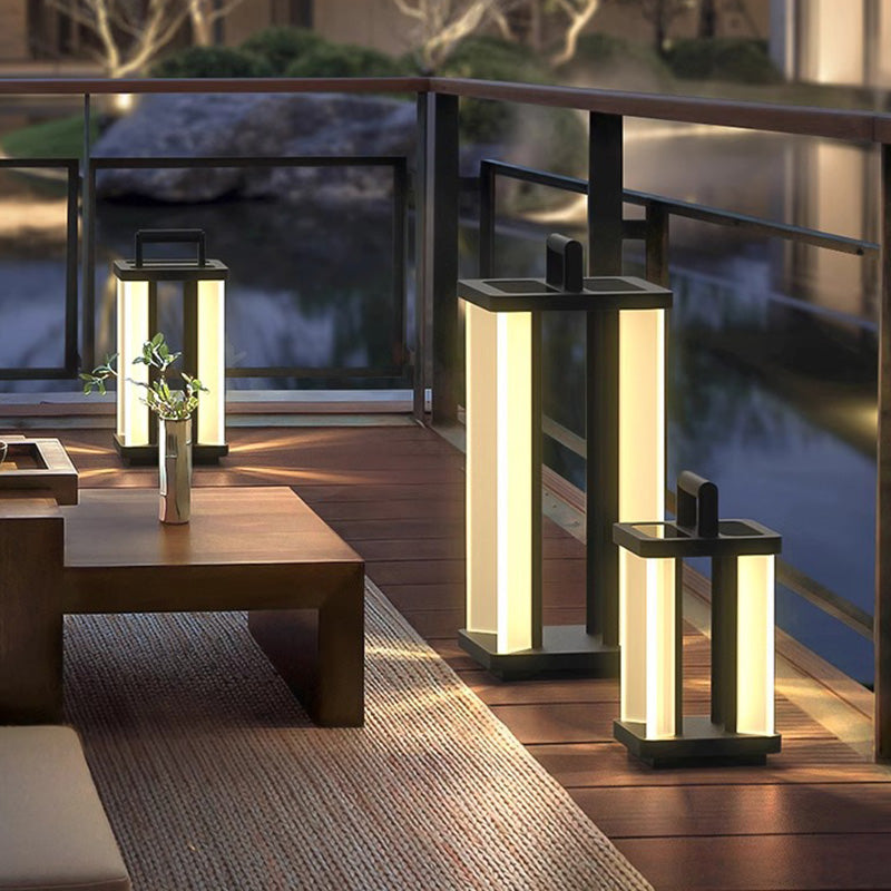 إضاءة LED مستطيلة الشكل من الفولاذ المقاوم للصدأ والأكريليك مقاومة للماء بتصميم بسيط وحديث للإضاءة الخارجية للحدائق 