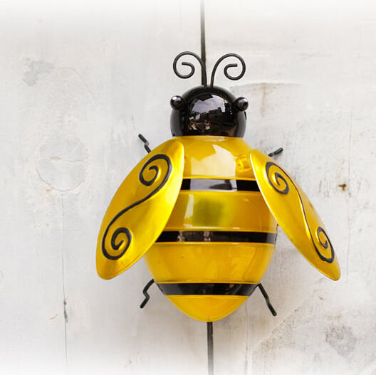 Outdoor Solar Waterproof Plastic Animal Bee Decor LED Lawn Landscape Light