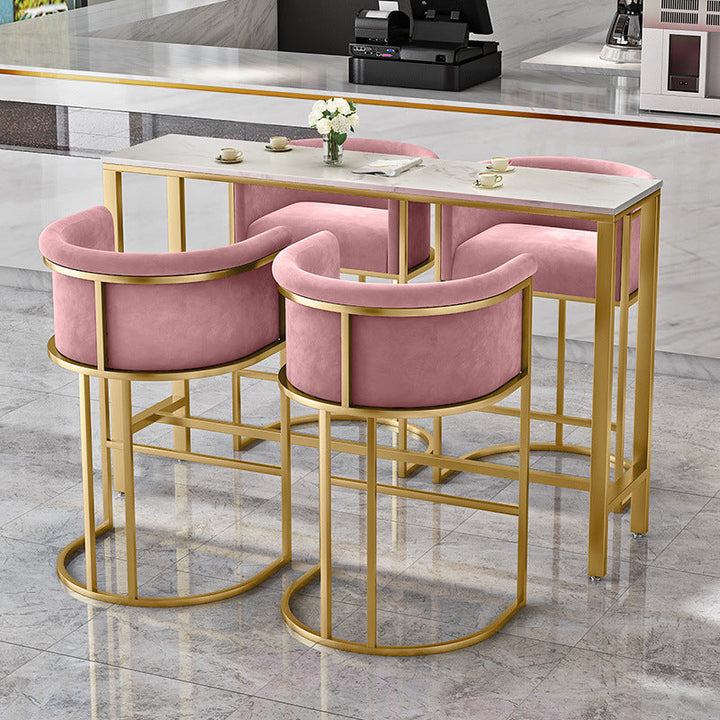 Tabouret de bar contemporain nordique carré à demi-rond en velours et fer avec dossier et accoudoirs pour salle à manger 