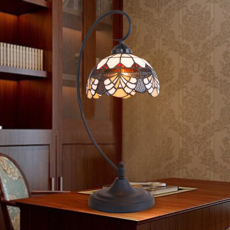Traditional Tiffany Iron Glass Floral Whelk 1-Light Table Lamp For Study