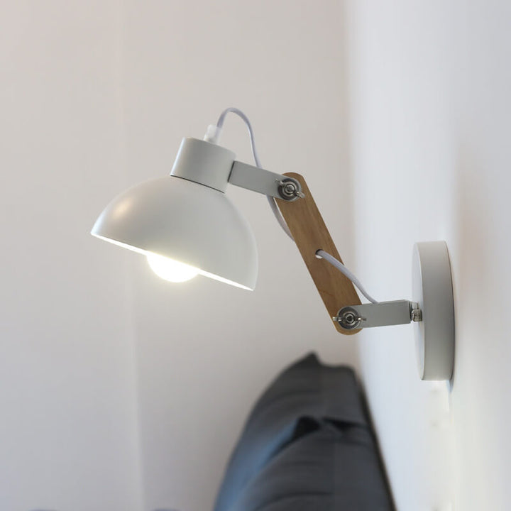 Lámpara de Pared de 1 Luz con Brazo de Madera Ajustable en Semicírculo de Hierro Nórdico Moderno 