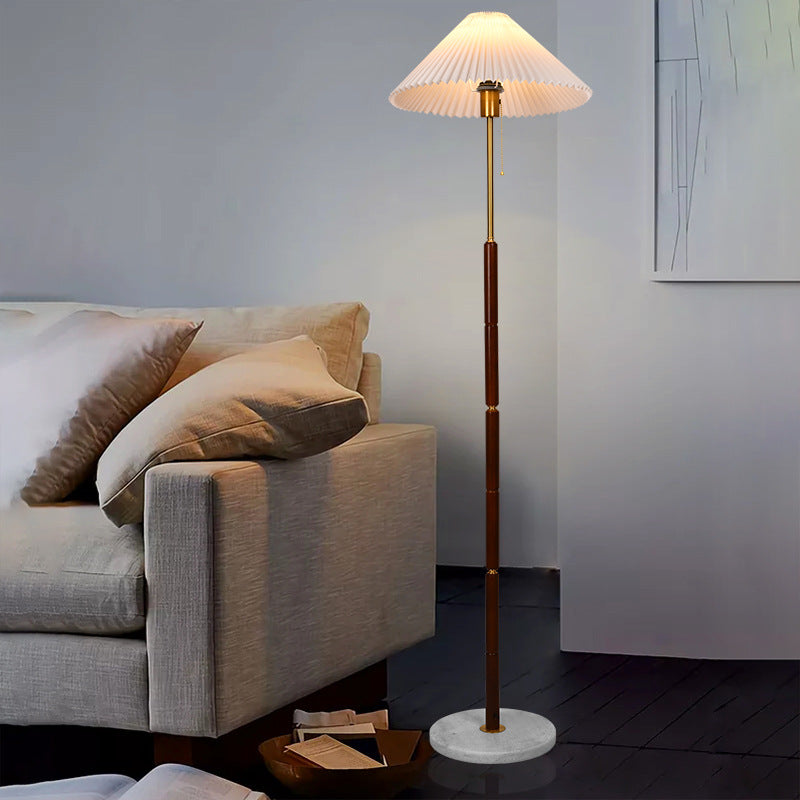 Lampe de sol traditionnelle japonaise avec abat-jour conique plissé en plastique et base en marbre à 1 lumière pour bureau à domicile 
