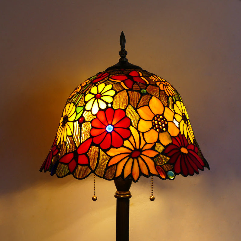 Lampe de sol à deux lumières avec abat-jour en verre teinté Tiffany traditionnel motif marguerite et libellule pour chambre 