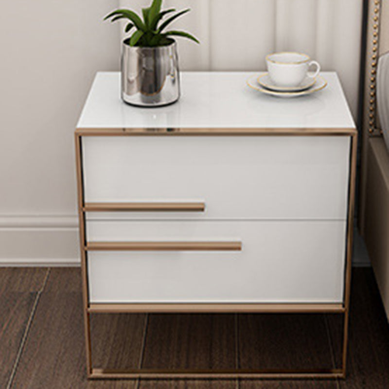 Table de nuit moderne en bois massif cubique avec cadre en acier inoxydable à 2 tiroirs pour chambre 
