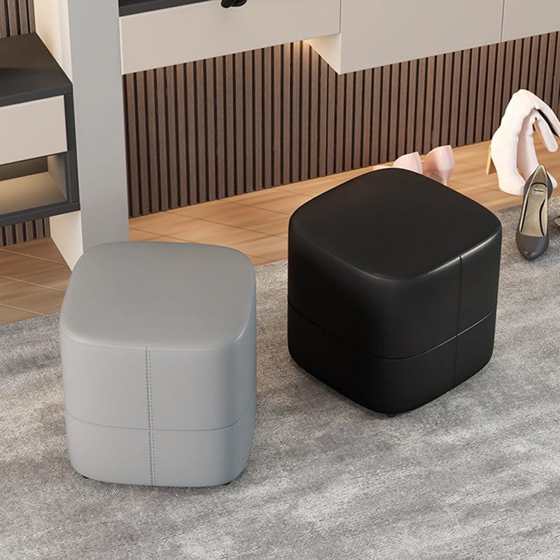 Moderner minimalistischer quadratischer Hocker aus Mikrofaserleder und Massivholz, rücken- und armlehnenlos, für das Wohnzimmer 