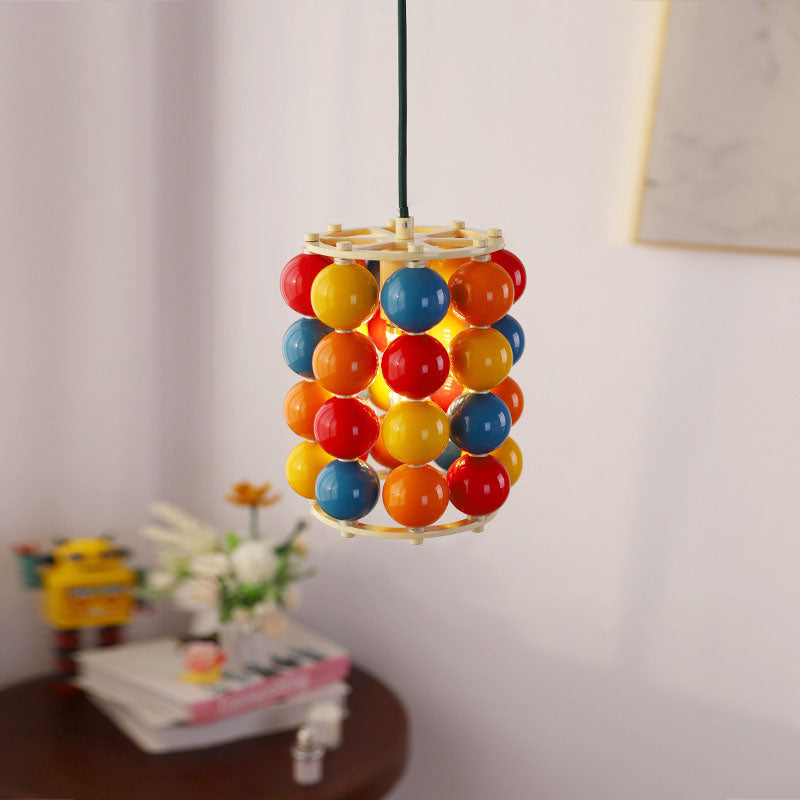 Zeitgenössische skandinavische bunte Magic Bean Eisen 1-Licht Pendelleuchte für Wohnzimmer 