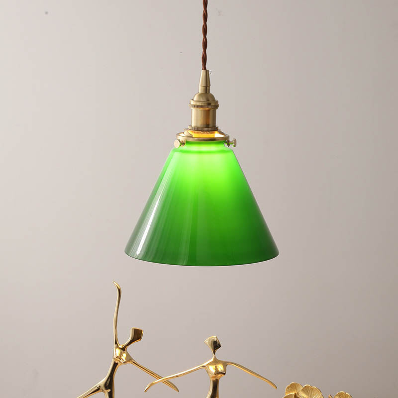 Luminaire suspendu contemporain rétro à 1 lumière en verre et cuivre à cône vert pour le salon 
