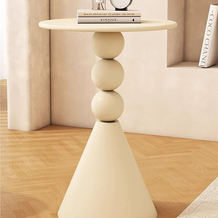Table basse contemporaine nordique ronde avec base en cône en fer et plateau en pierre pour salon 