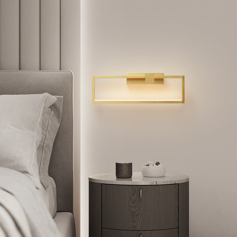 مصباح حائط LED هندسي مستطيل من النحاس بالكامل على الطراز الحديث لمنتصف القرن لجانب السرير 