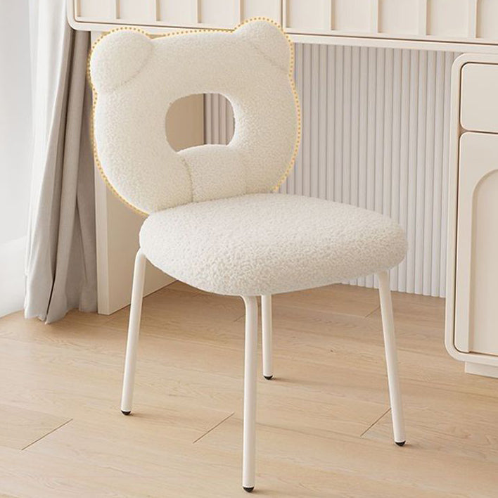 Moderner minimalistischer runder Schminkhocker mit Rückenlehne aus Sherpa-Stoff und Karbonstahl für das Schlafzimmer 