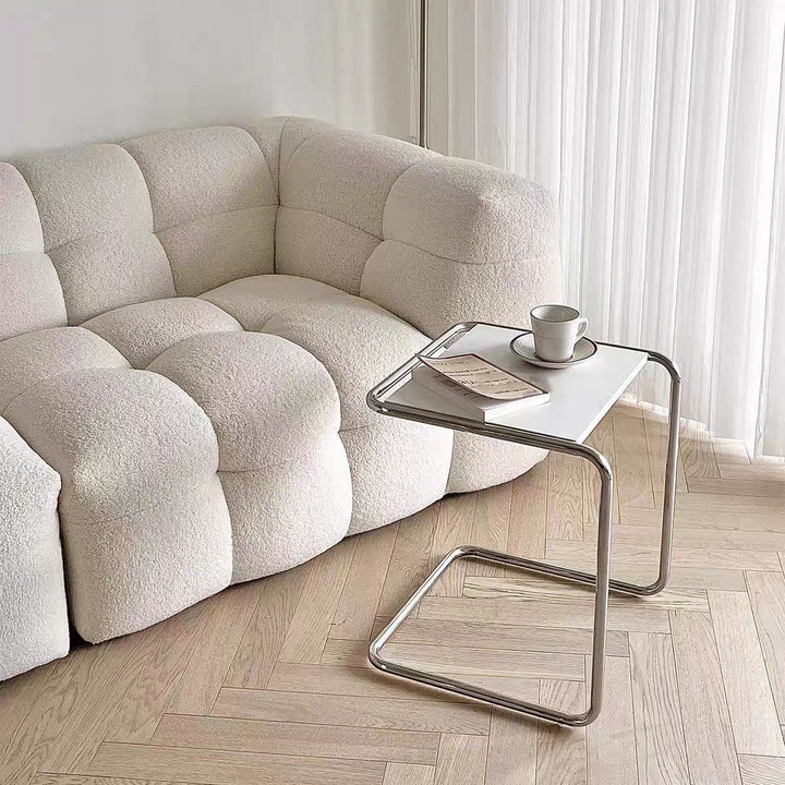 Moderner minimalistischer rechteckiger C-förmiger Beistelltisch aus MDF und Edelstahl für das Wohnzimmer 