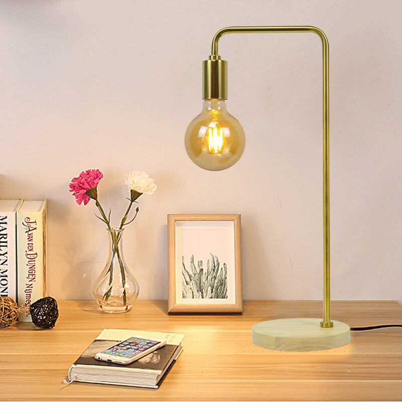 Reloj retro europeo de hierro electrochapado con base de madera y lámpara de mesa de 1 luz 
