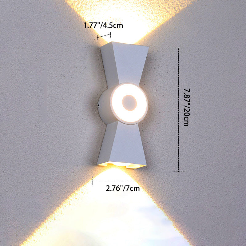 مصباح حائط LED من الألومنيوم على شكل عقدة صينية مقاوم للماء بتصميم بسيط حديث على شكل ساعة رملية للاستخدام في الفناء الخارجي 