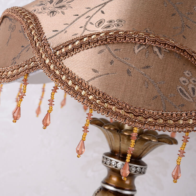 Traditionelle europäische sechseckige 1-flammige Tischlampe aus Kunstharzgewebe für Schlafzimmer 