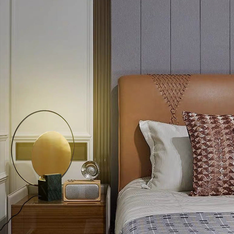 Zeitgenössische kreative Kreis Metallring Marmor Basis LED Tischlampe für Schlafzimmer 