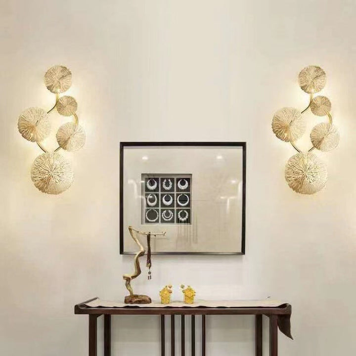 Applique murale moderne de luxe en forme de feuille de lotus en acier inoxydable avec 5 lumières pour le salon 
