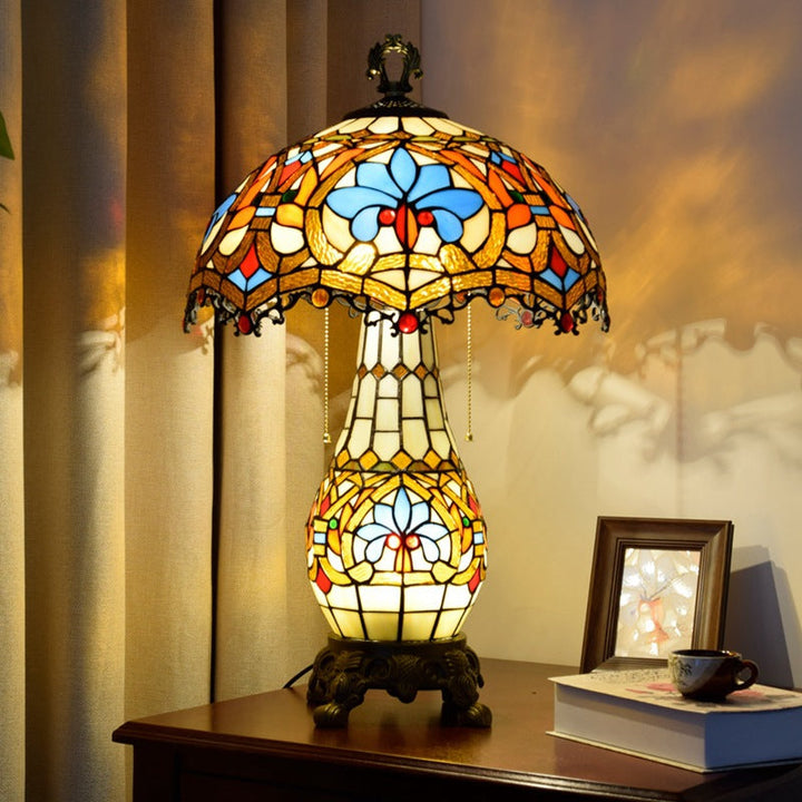 Traditional Vintage Floral Peach Heart Design Stained Glass 3-Light Table Lamp For Living Room