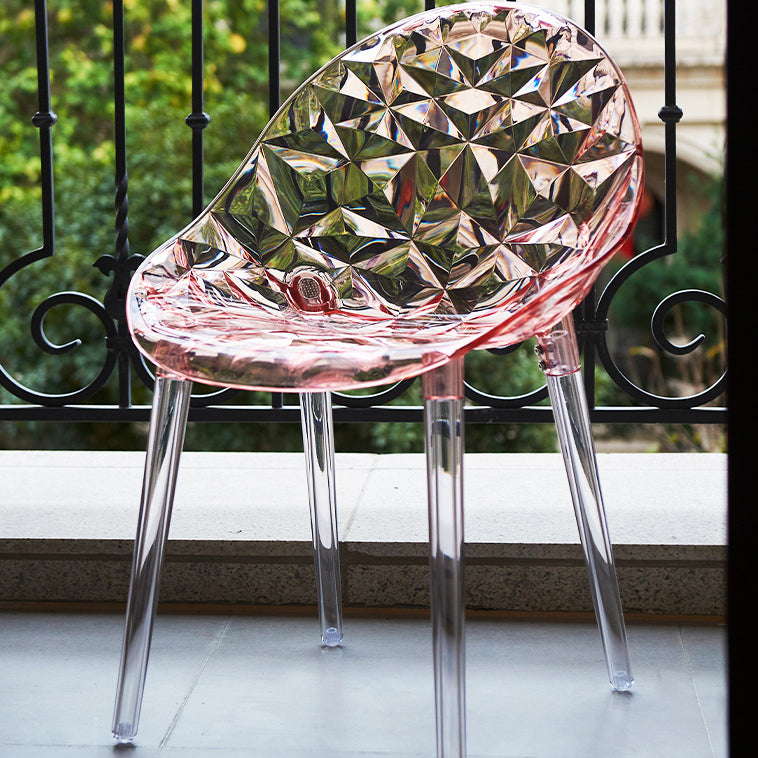Moderner minimalistischer quadratischer Acrylstuhl mit vier Beinen und Rückenlehne für das Wohnzimmer 