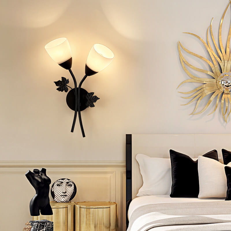 Zeitgenössische skandinavische Blumeneisenglas 1/2 Licht Wandleuchte Lampe für Wohnzimmer 