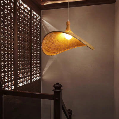 Zeitgenössische kreative Rattan weben Eisen Hut 1-Licht Pendelleuchte für Esszimmer 