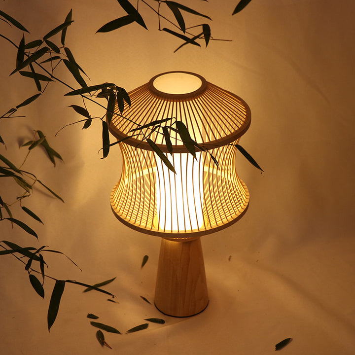 Traditionelle japanische Nan-Bambus Massivholz Tischlampe mit geometrischem Käfigsäulen-Design, 1-flammig, für Wohnzimmer & Schlafzimmer 