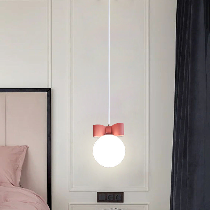 Modernes minimalistisches Bogen-rundes Eisen-Harz-1/3-Licht-Pendellicht für Schlafzimmer 