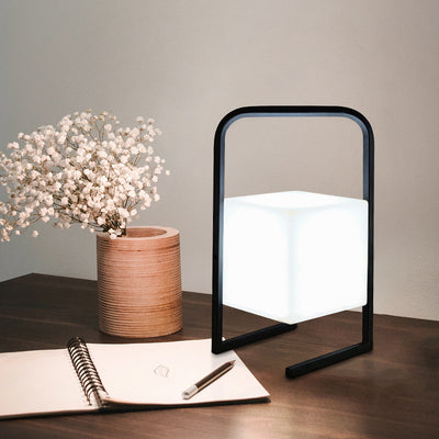 Lampe de table LED suspendue rechargeable en forme de boule, œuf, cube, cylindre en métal nordique contemporain pour chevet 