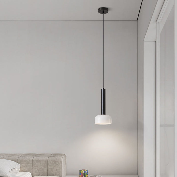 Moderne minimalistische Kupferrahmen-Glas-Pendelleuchte mit rundem Schirm für das Wohnzimmer 
