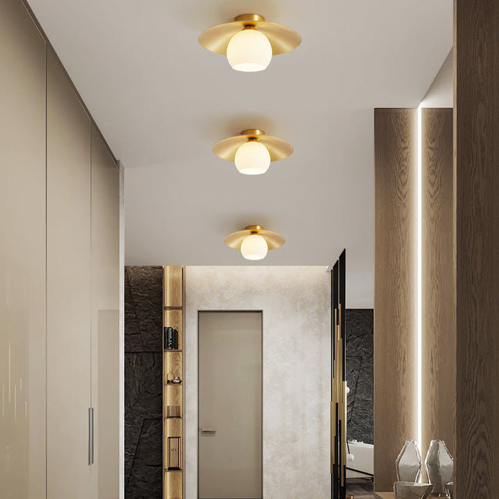 Plafonnier semi-encastré contemporain nordique rond en verre et cuivre avec 1 lumière pour couloir 