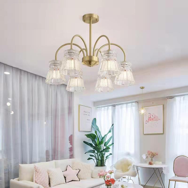 Zeitgenössische Retro gebogene Stange Blume Tasse Kupfer Glas 3/5/6 Licht Kronleuchter für Wohnzimmer 