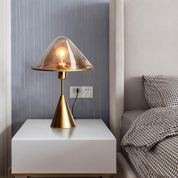 Lámpara de mesa de vidrio contemporánea escandinava con hardware triangular de 1 luz para dormitorio 