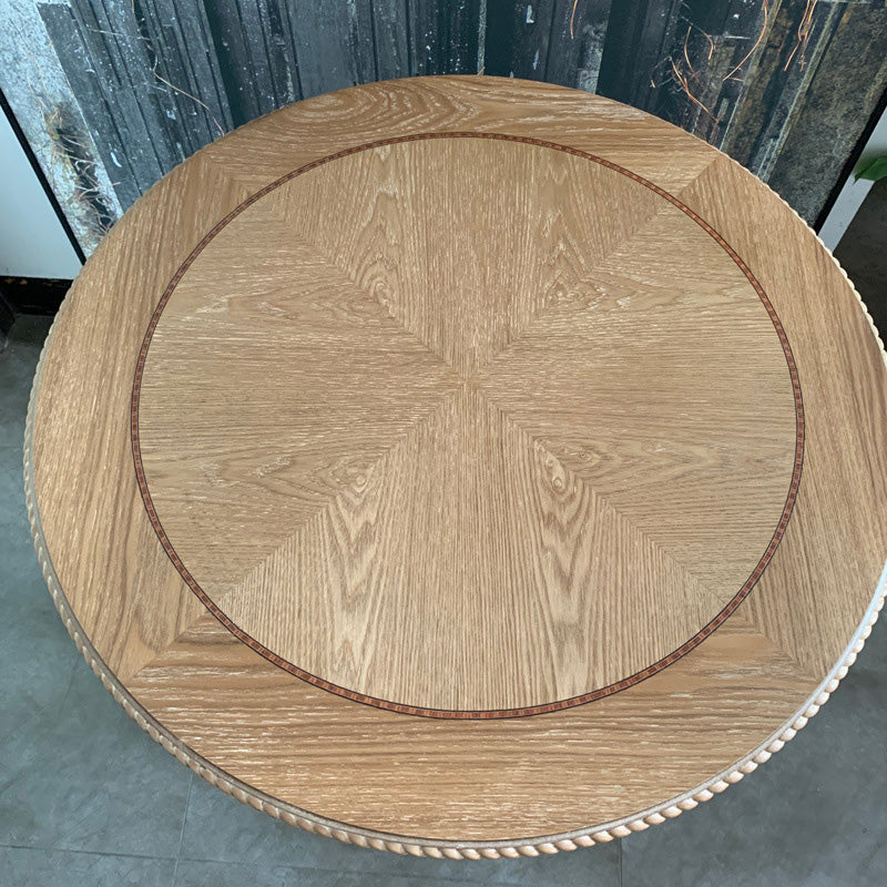 Traditioneller runder Couchtisch aus MDF und Kautschukholz im französischen Stil mit drei Beinen für das Wohnzimmer 