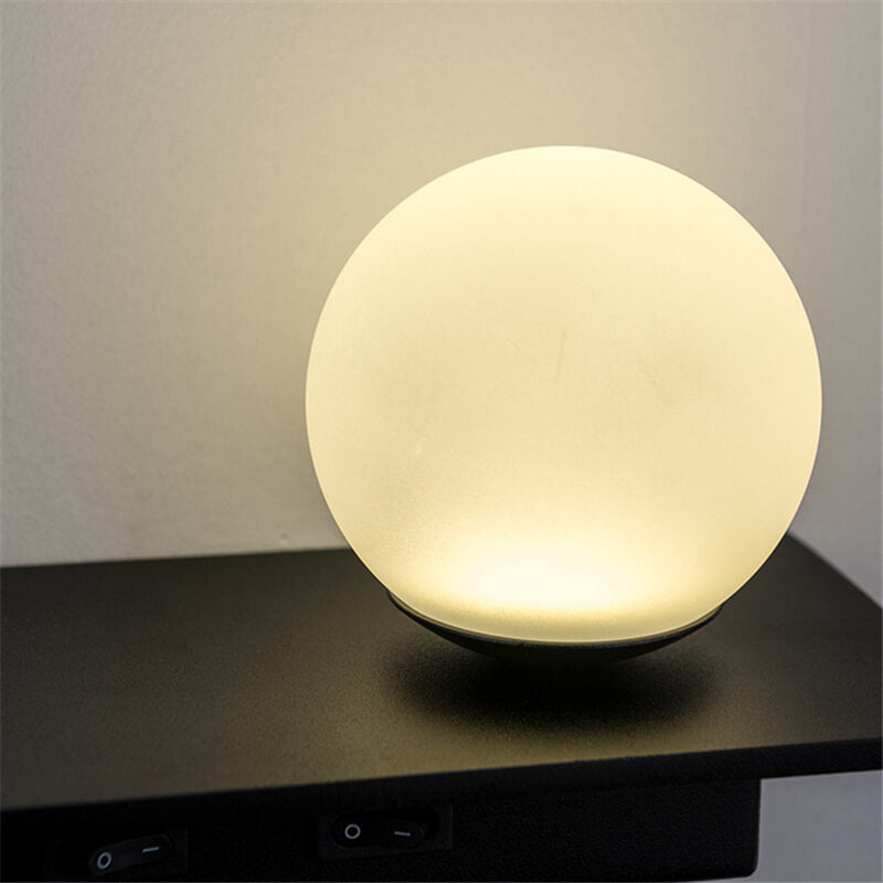 Moderne Schwarz-Weiß-Einzelfarbe mit USB-Anschluss Eisen-LED-Strahler Wandleuchte 