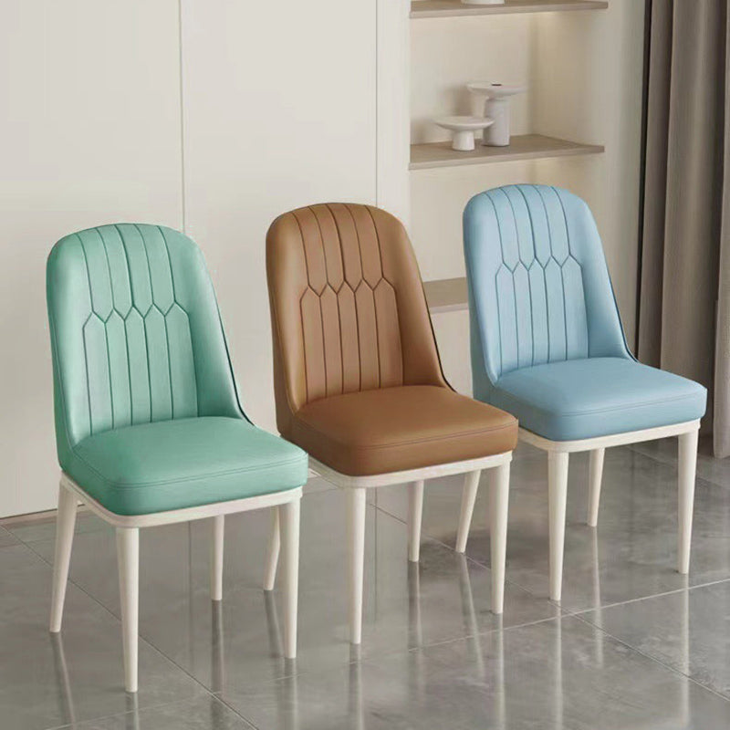 Moderner minimalistischer quadratischer rechteckiger PU-Leder-Kohlenstoffstahl-Esszimmerstuhl mit Rückenlehne für das Esszimmer 
