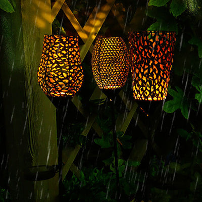 ضوء LED خارجي شمسي حديدي مجوف هندسي لإضاءة الفناء والعشب 