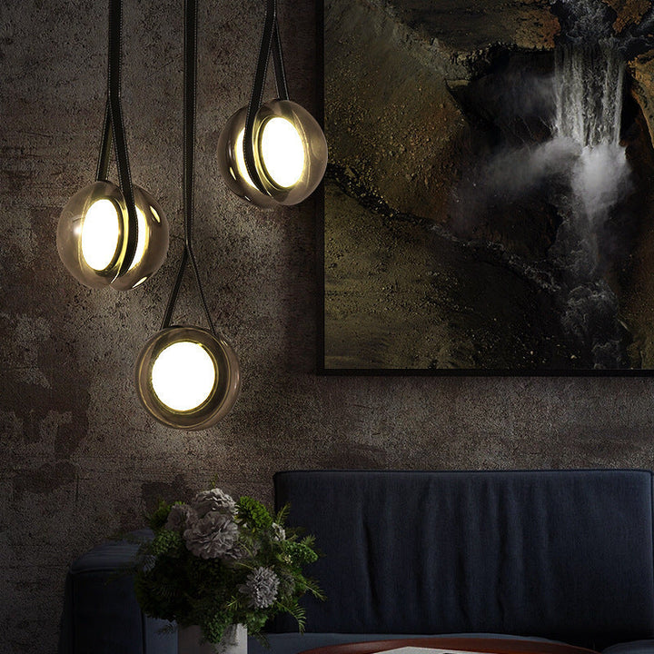 Suspension LED en verre et fer de style scandinave contemporain pour salon 