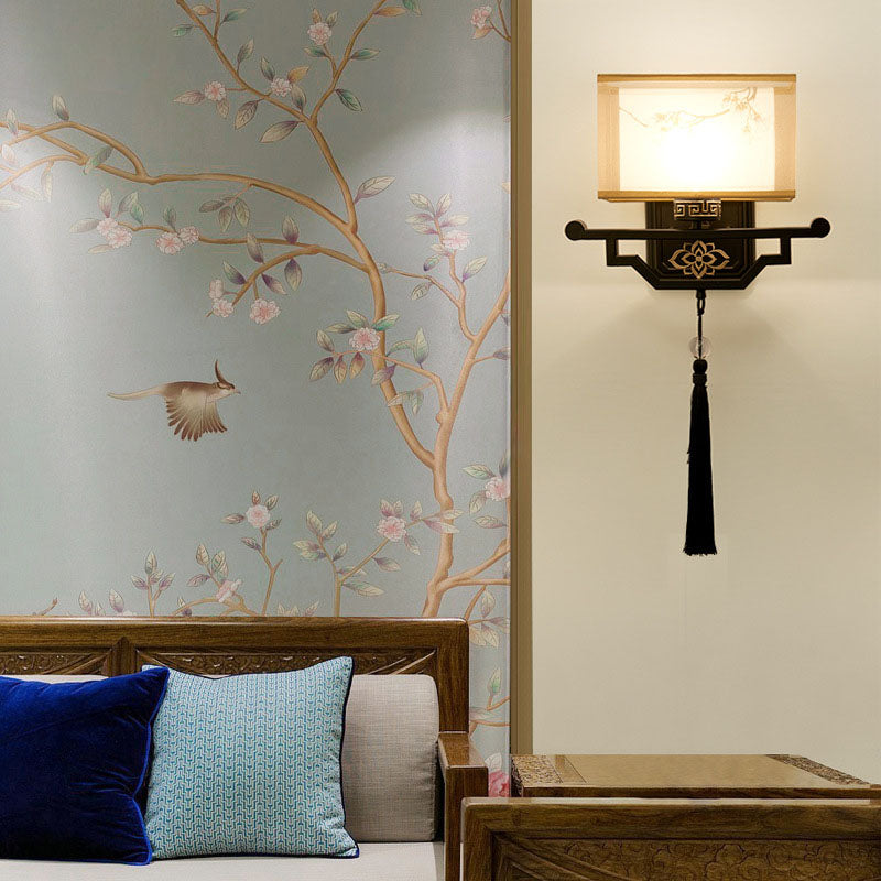 Aplique de pared de 1 luz con pantalla de tela de hierro rectangular con borlas tradicional china para dormitorio 