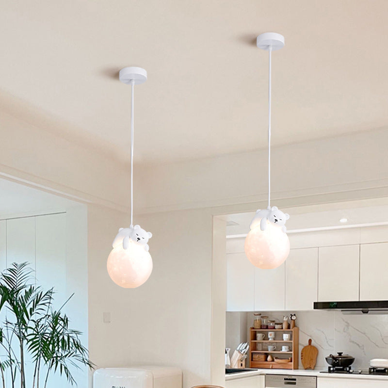 Zeitgenössische kreative PE Kugelschirm Harz Tier Kaninchen Bär Design 1-Licht Pendelleuchte für Wohnzimmer 