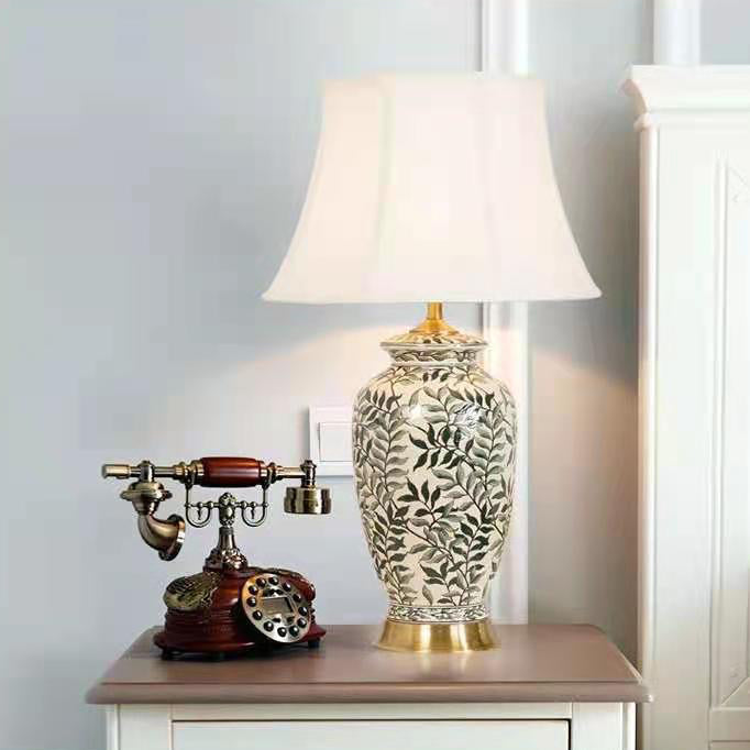 Traditionelle Vintage Vase geformt Stoff Keramik 1-Licht Tischlampe für Schlafzimmer 