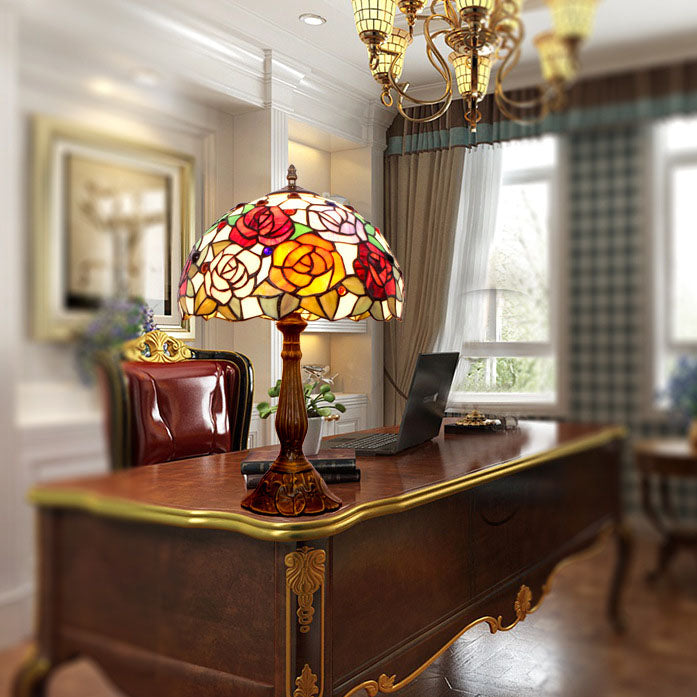 Lampe de table à une lumière Tiffany Creative Alloy quatre couleurs rose 