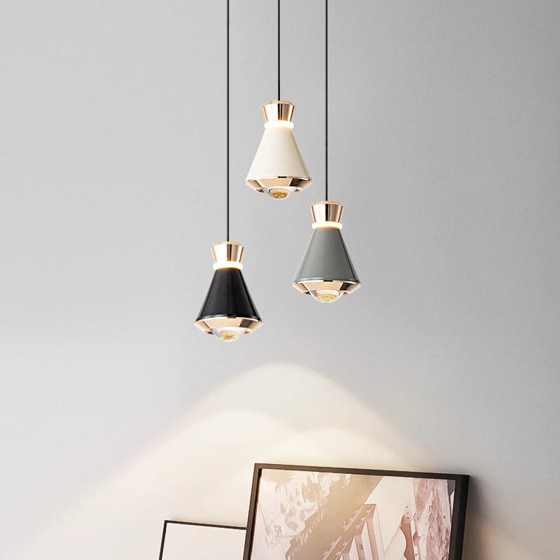 Zeitgenössische nordische konische Aluminium-Acryl-LED-Pendelleuchte für Wohnzimmer 