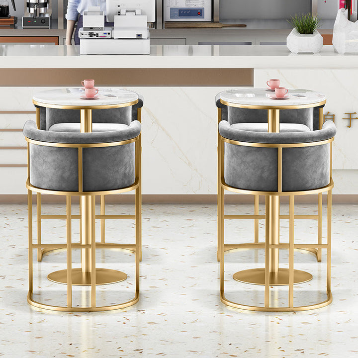 Tabouret de bar contemporain nordique carré à demi-rond en velours et fer avec dossier et accoudoirs pour salle à manger 
