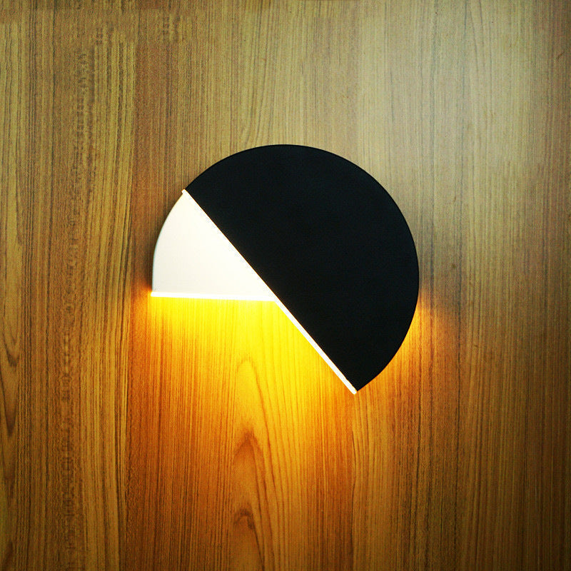 Applique murale LED en fer acrylique rond rotatif minimaliste moderne pour salon 