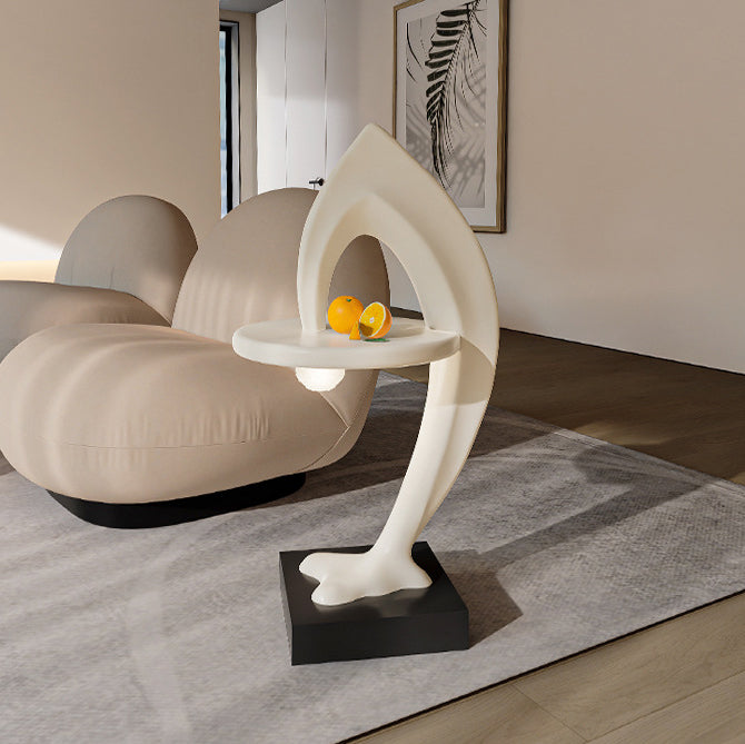 Zeitgenössischer kreativer Delphin-Rundquadrat-Marmor-Fiberglas-Beistelltisch 1-Tablett für das Wohnzimmer 