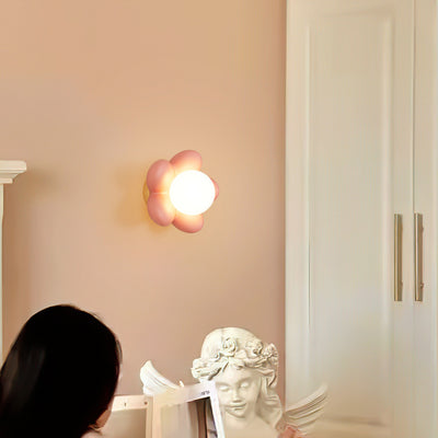 Modern Art Deco Flower Design Wood Resin 1-Light Wall Sconce Lamp For Living Room