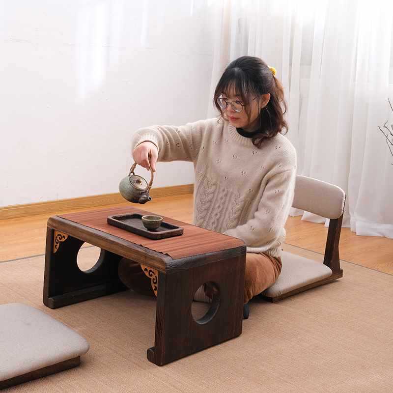 Traditioneller japanischer quadratischer Paulownia-Holz-Baumwoll-Leinenstuhl Tatami-Rückenlehne für den Unterhaltungsraum 
