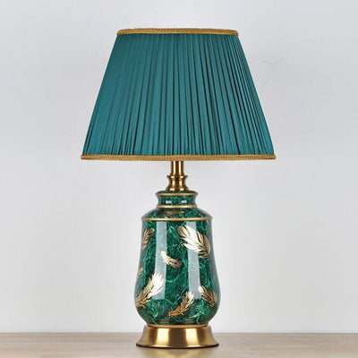 Traditionelle europäische Zylinder Keramik Stoff Eisen 1-Licht Tischlampe für Schlafzimmer 