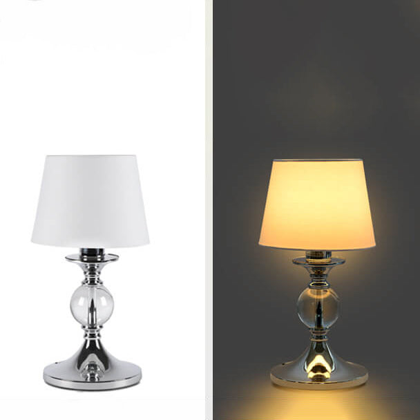 Lampe de table à 1 lumière en métal chromé avec tissu blanc simple de style européen 