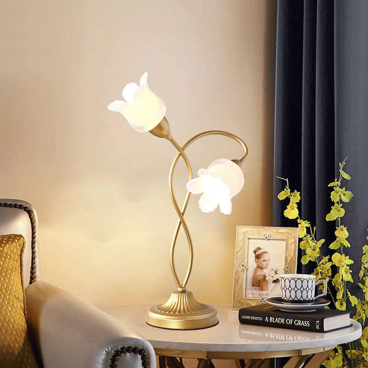 Moderne Art Deco Blumen Eisen Glas 2-Licht Tischlampe für Wohnzimmer 