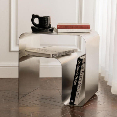 Table d'appoint moderne minimaliste en acier inoxydable incurvé avec étagères de rangement pour salon 